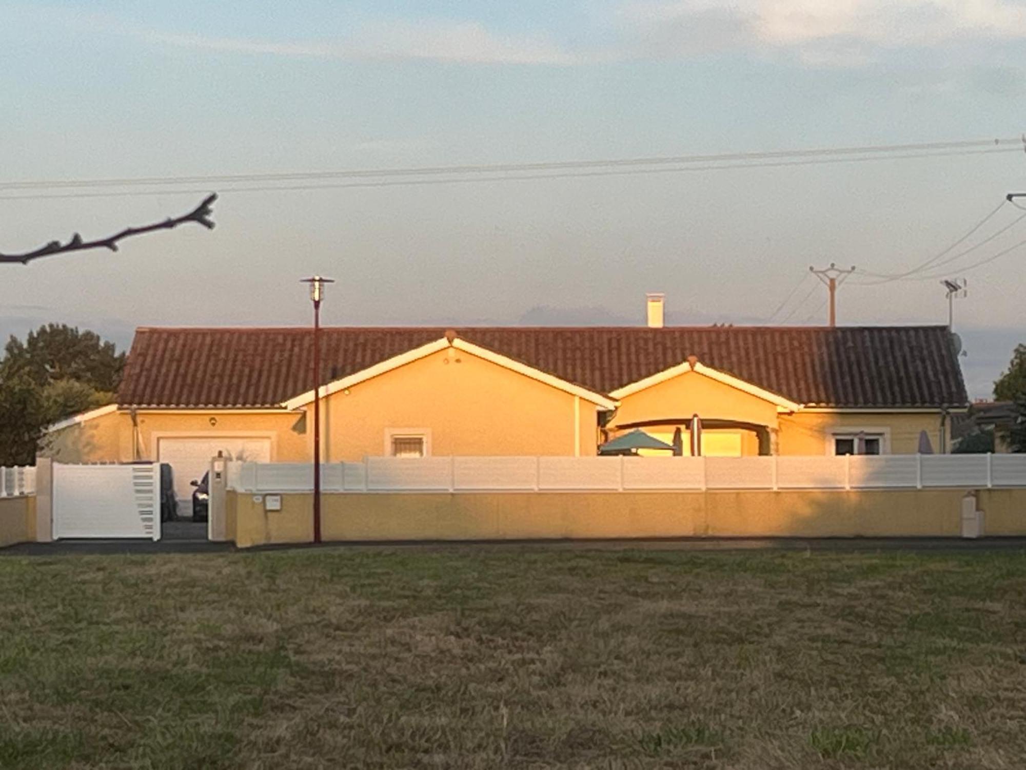 Chambres D'Hotes Chez Estelle Crêches-sur-Saône Exterior foto